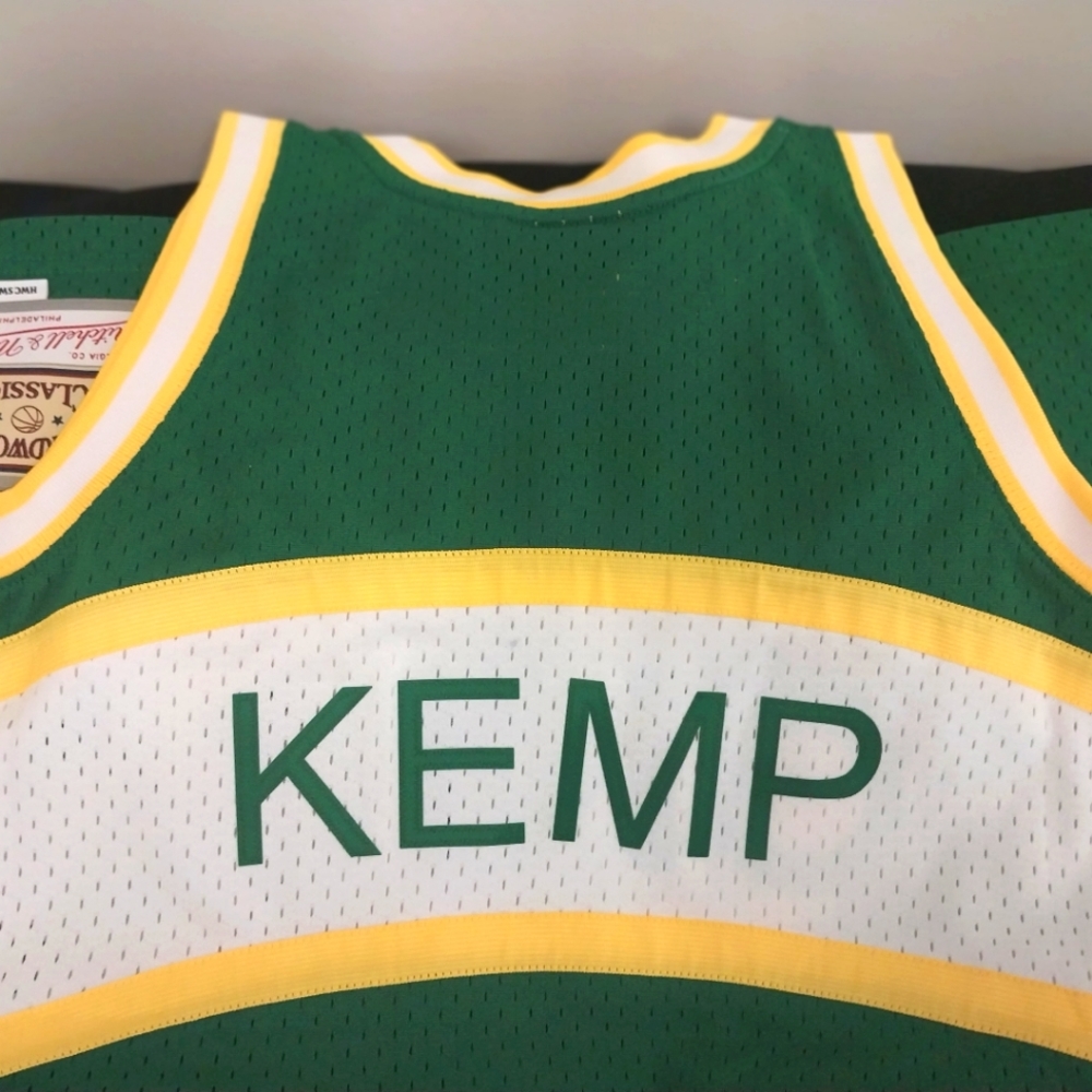 NEW Mitchell & Ness Shawn Kemp 1995-96 Seattle SuperSonics Jersey Men Medium